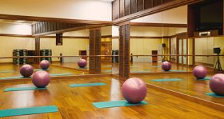 GX Room Enjoy a variety of aerobic programs with exciting music